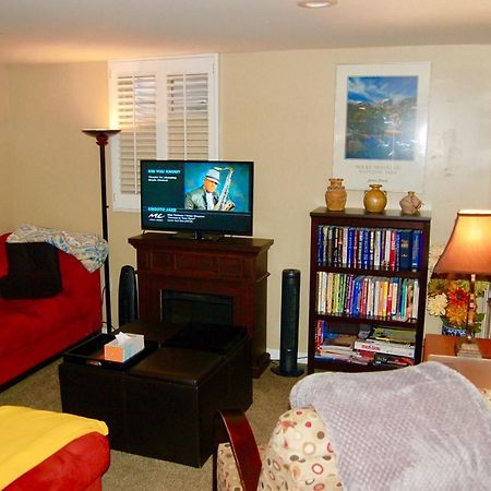 Blue Bear Den 3Br 2Ba Dtc Private Apt Hot Tub Kültér fotó