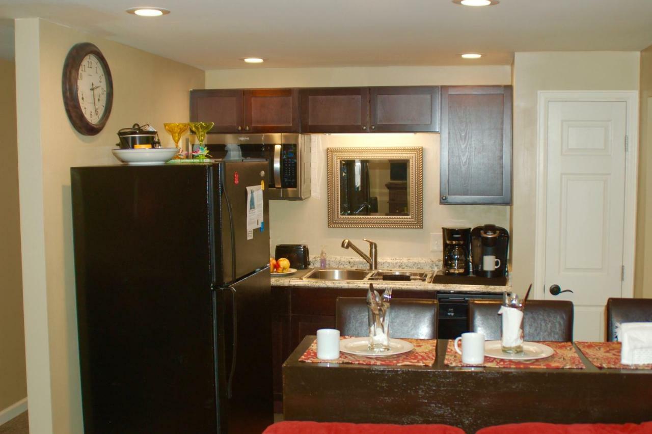 Blue Bear Den 3Br 2Ba Dtc Private Apt Hot Tub Kültér fotó