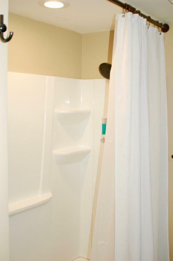 Blue Bear Den 3Br 2Ba Dtc Private Apt Hot Tub Kültér fotó